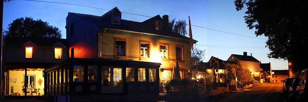 Hotel Restaurant The Kings Head Inn Voeren Exterior photo